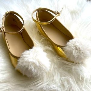 Size 10 little girls gold Pom Pom Janie & Jack flats